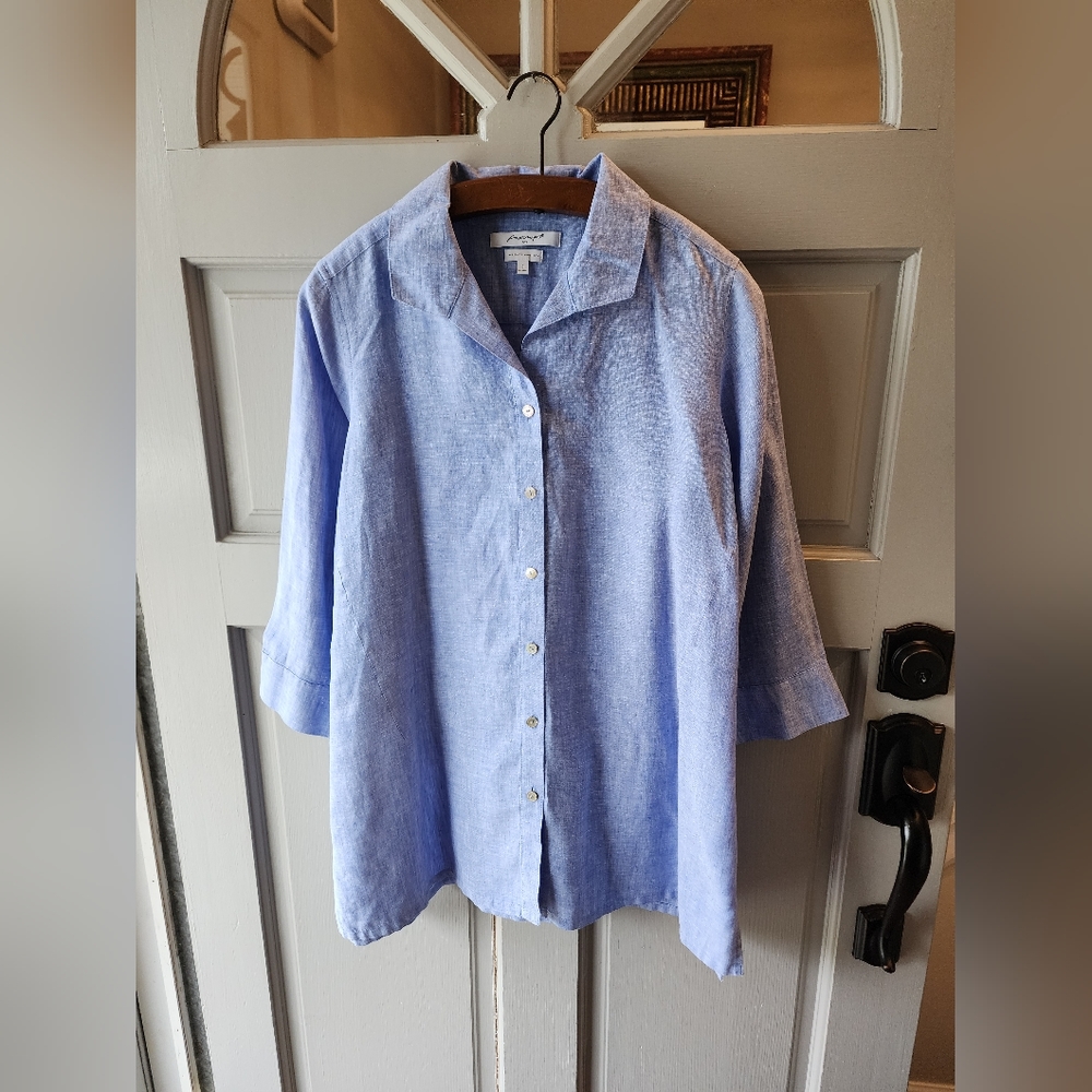 Foxcroft Blue Long Sleeve 100% Linen Button Down Size 8 Non Iron
